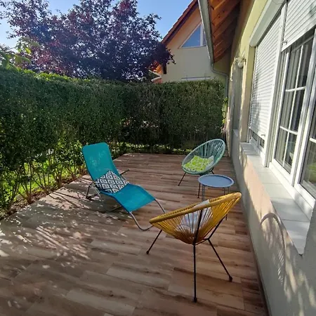 Benaja Swiss Nyaralohaz * ケストヘイ